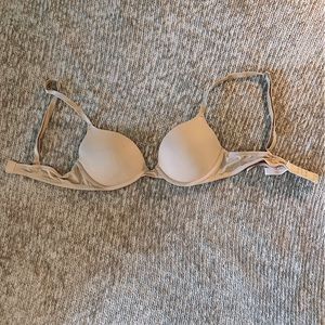 PINK Victoria’s Secret bra